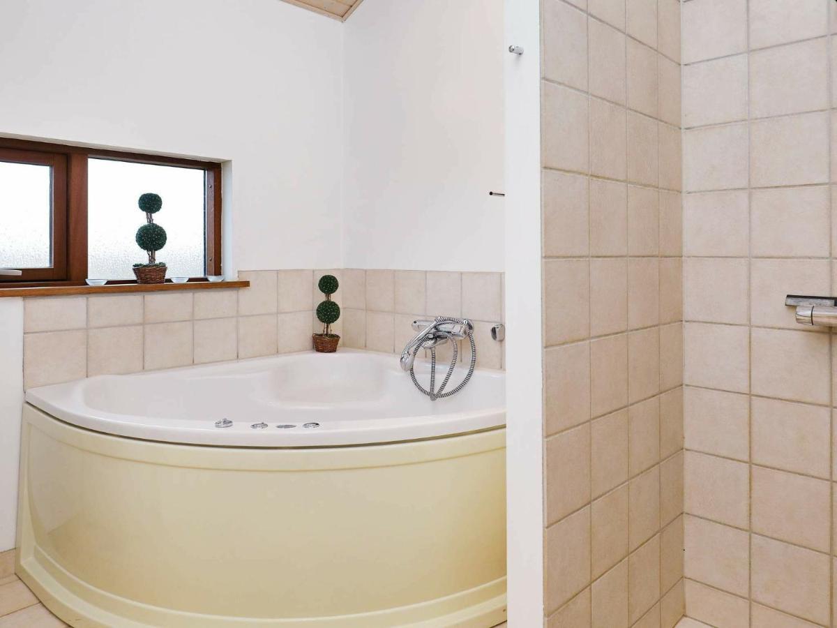 Three-Bedroom Holiday Home In Ulfborg 27 Thorsminde 외부 사진